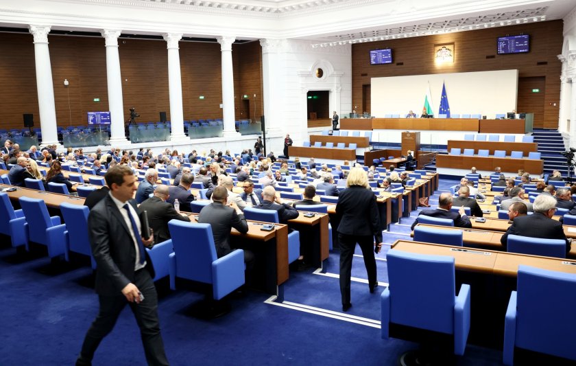 Родителите на деца до 12 години с право на гъвкаво работно време през цялата година