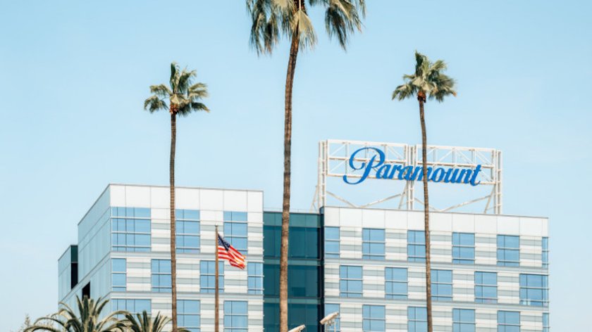 "Уорнър Брос" отхвърли офертата на "Парамаунт" и защити сделката с "Нетфликс"