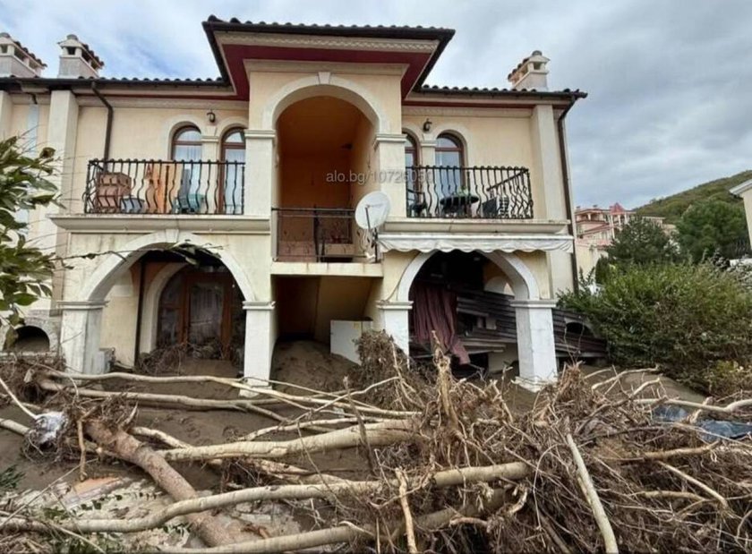 Цените на имотите в "Елените" се сринаха до тези на барака в гето