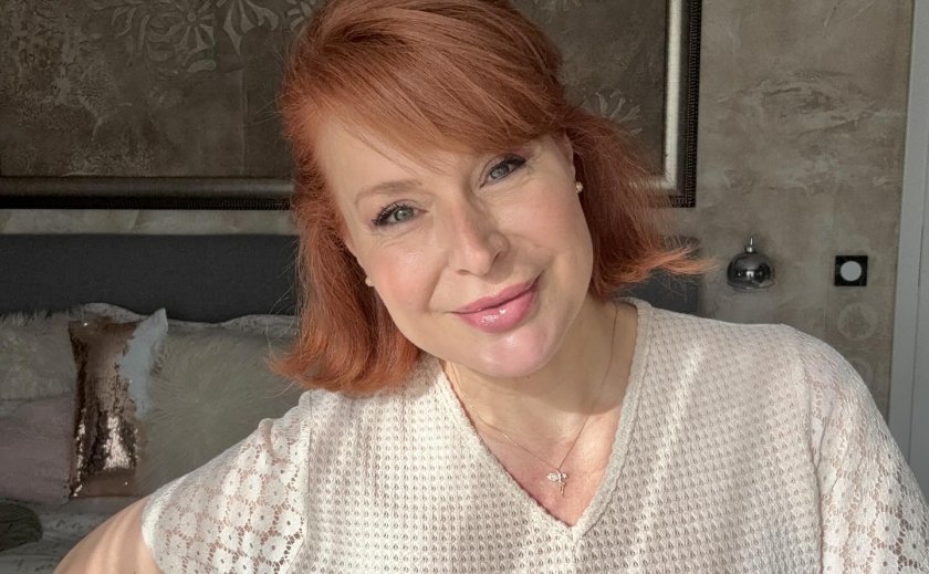 Мира Добрева къпе Дядо Коледа (ВИДЕО)