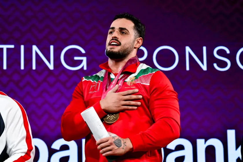 Карлос Насар говори пред медиите след извънредното Общо събрание на