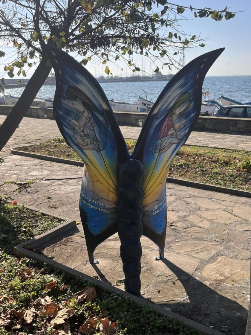 Пеперудена пейка вече закриля и в Поморие майките, които кърмят (СНИМКИ)