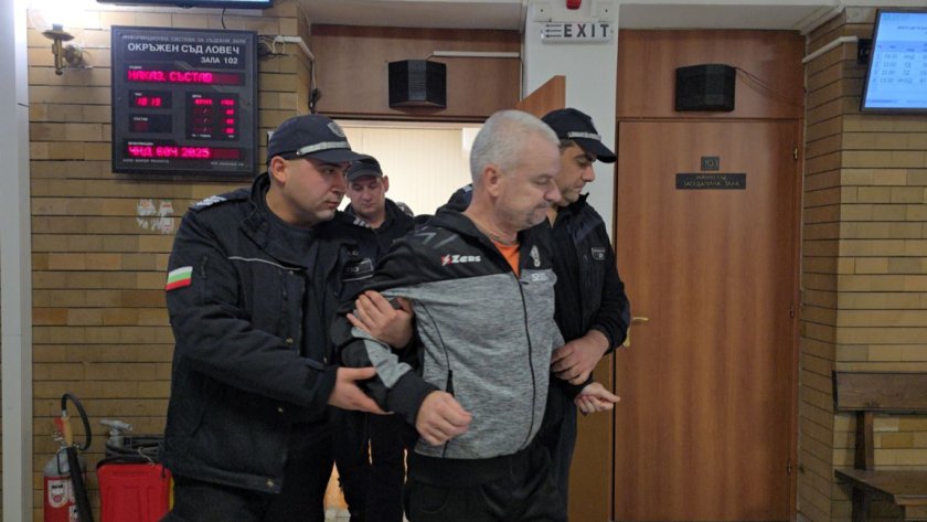 Шефът на Пето РУ на МВР припадна в съда