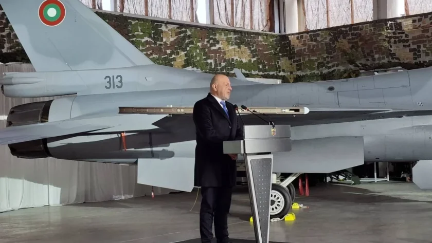 Томислав Дончев от Графа: Вълнувам се, българските ВВС влизат в нова епоха