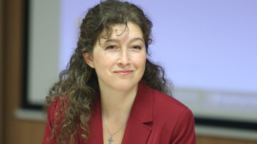 Ваня Нушева: Трудно ще видим политически лидери, които да дадат път на нова генерация