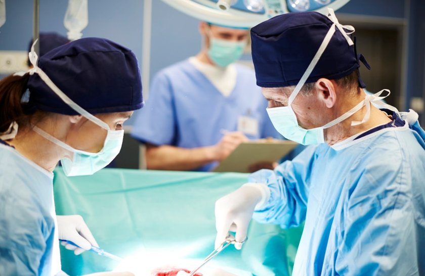 В "Александровска": Двама пациенти получиха шанс за живот с нови бъбреци 