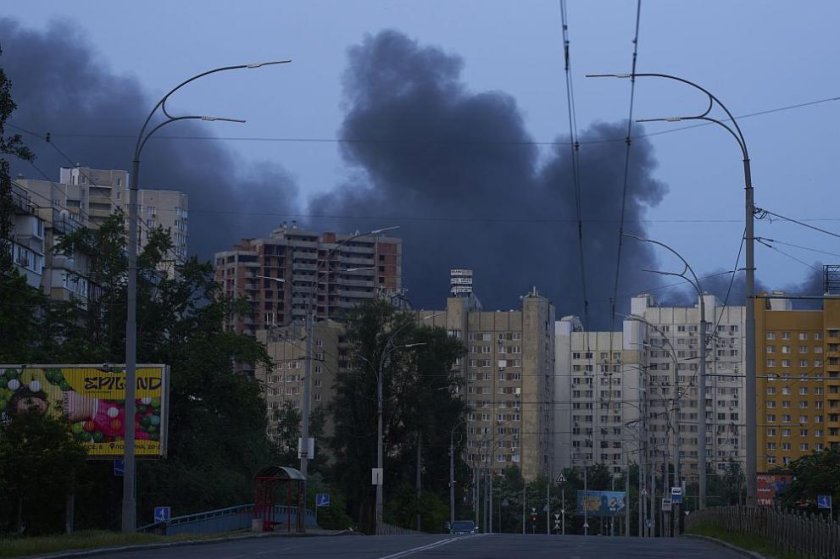 Украйна: Въздушна атака по Киев, хората се призовават да се укрият в бомбоубежища