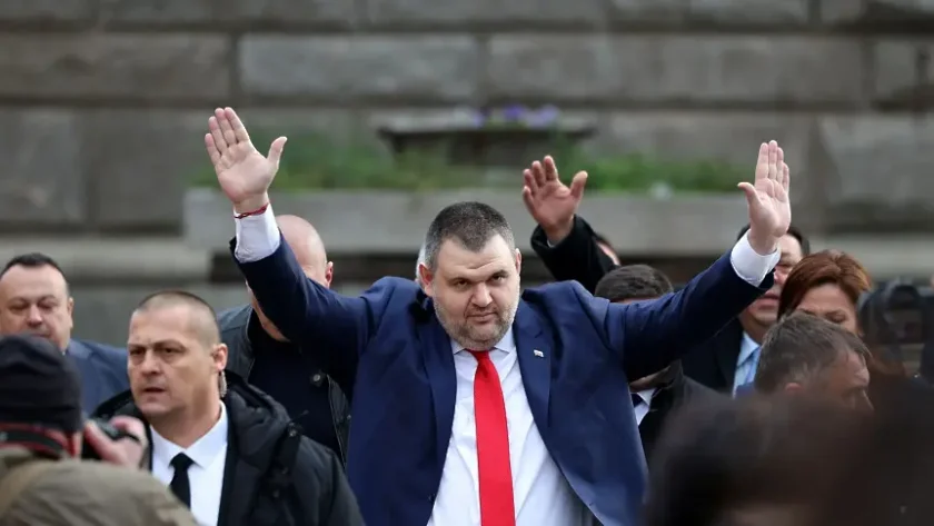 Делян Пеевски поздрави българите за Рождество Христово