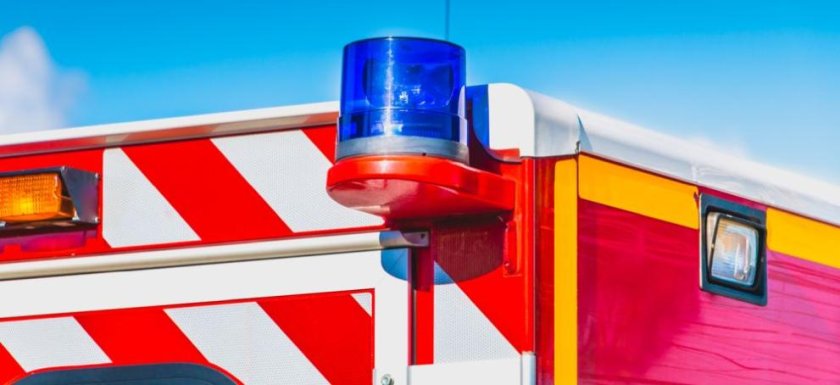 Три деца и майка им пострадаха сериозно при взрив в жилищна сграда край Париж