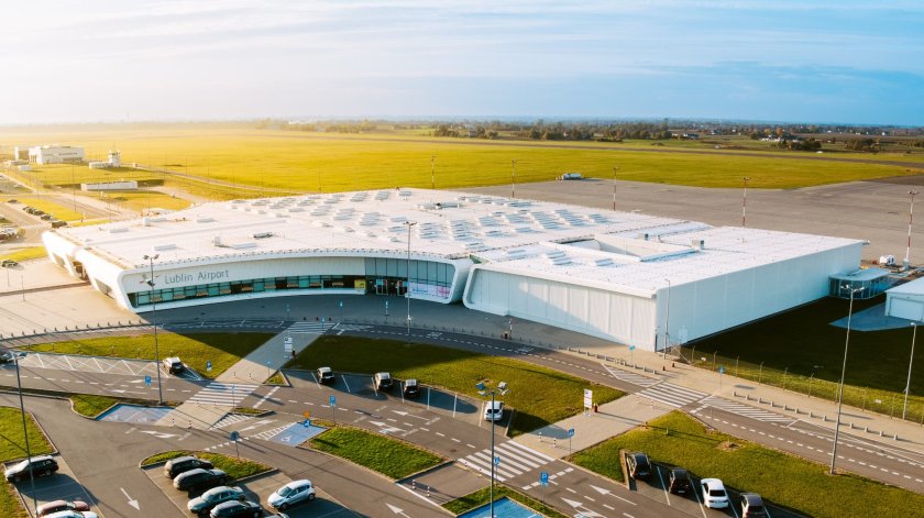 Полските летища отново заработиха след временно затваряне заради руски атаки по Украйна