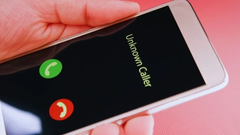 Мобилен оператор бие шута на 5500 служители