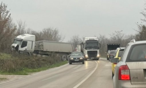 Пореден ужас: 18-годишно момиче загина в катастрофа край Варна