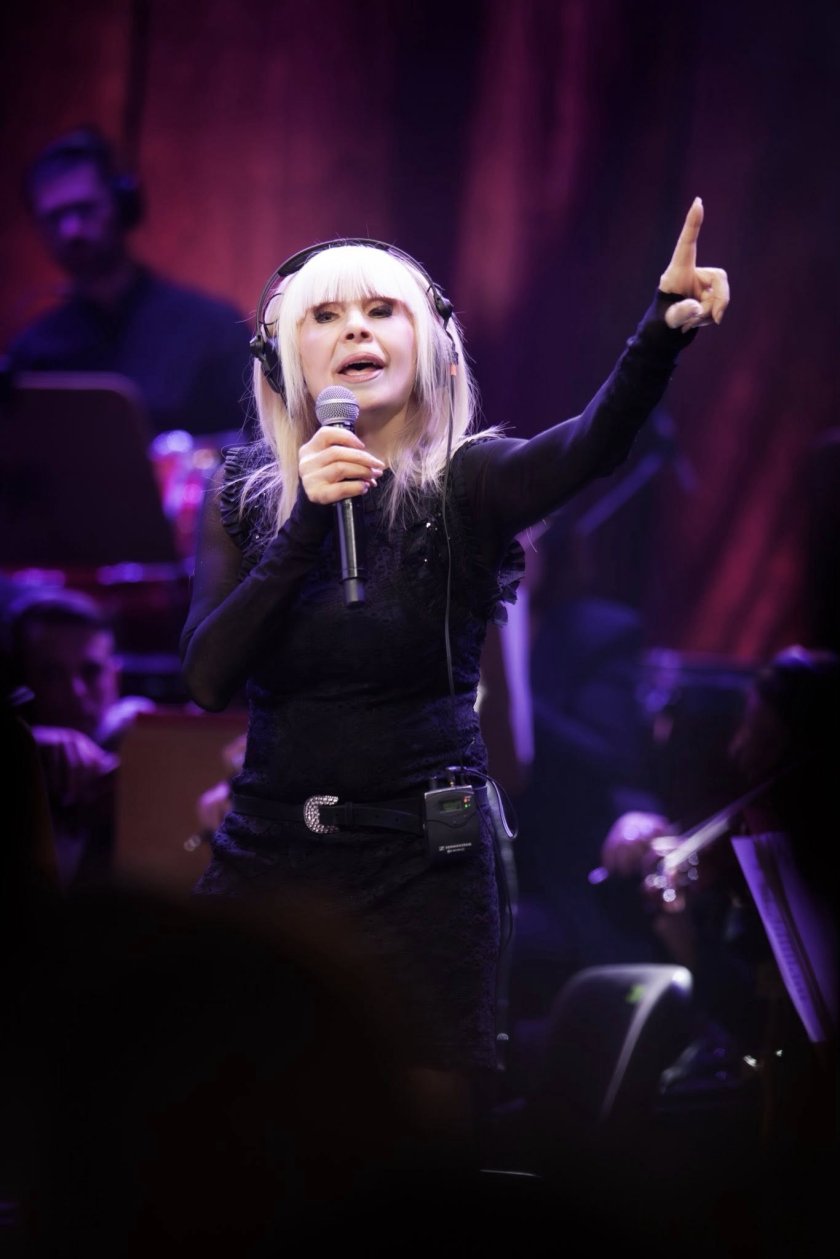 Лили Иванова събира на една сцена Васил Найденов, Софи Маринова и още десетки певци за благотворителен концерт