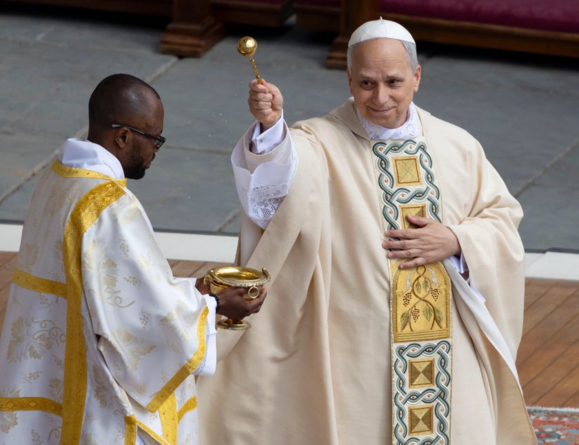В първата си коледна проповед Лъв XIV призова за край на всички войни по света (ФОТО)