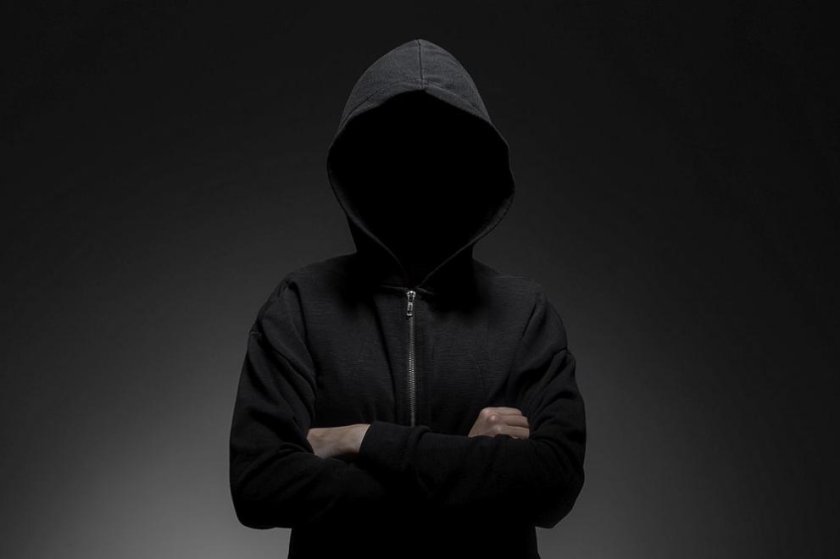 Дързък извършител на грабеж е задържан от служители на участък