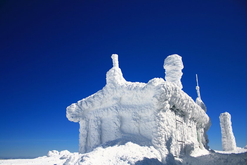 Спасиха премръзнали туристи с маратонки под Черни връх 