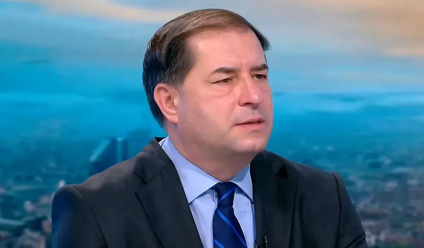 Доц. Цеков: Пипането на Изборния кодекс сега ще създаде хаос на изборите