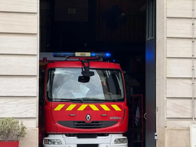 Три деца и майка им са сериозно ранени при взрив край Париж (ВИДЕО)