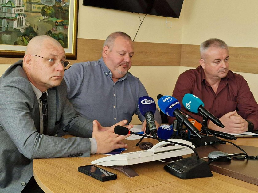 Удариха две автоморги с коли, обявени за издирване в ЕС