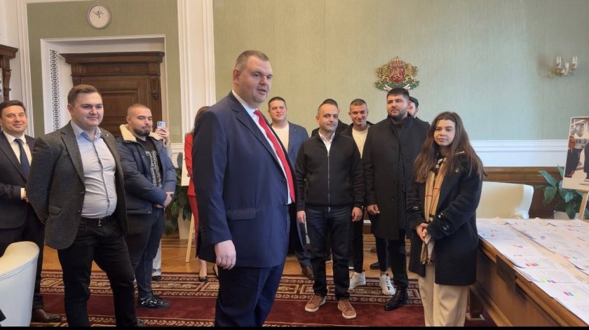 Пеевски вече кани посетители в Музея на сглобката