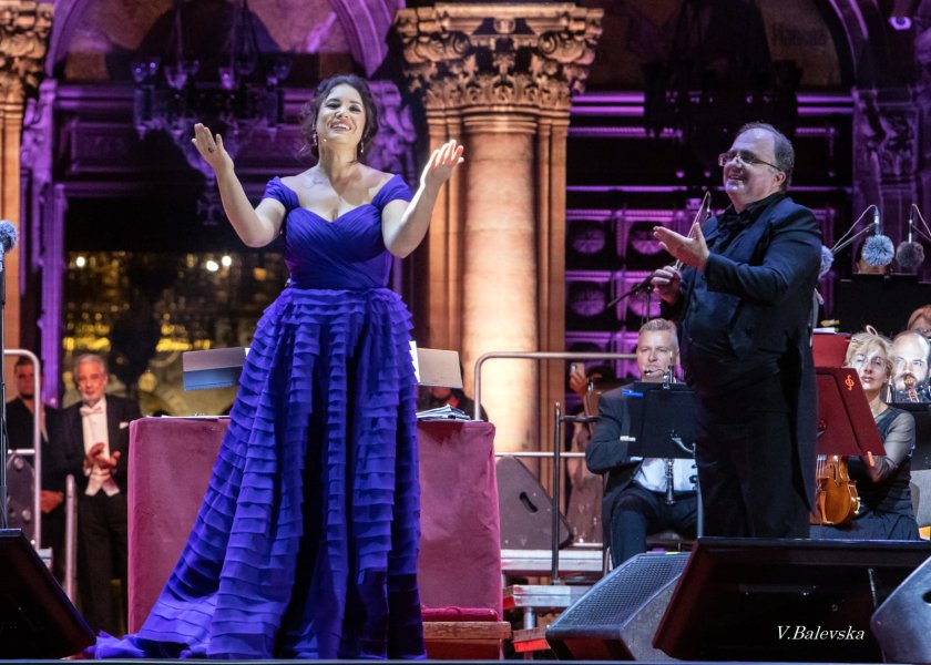 С българска оперна ария в Париж Соня Йончева стартира Новата година