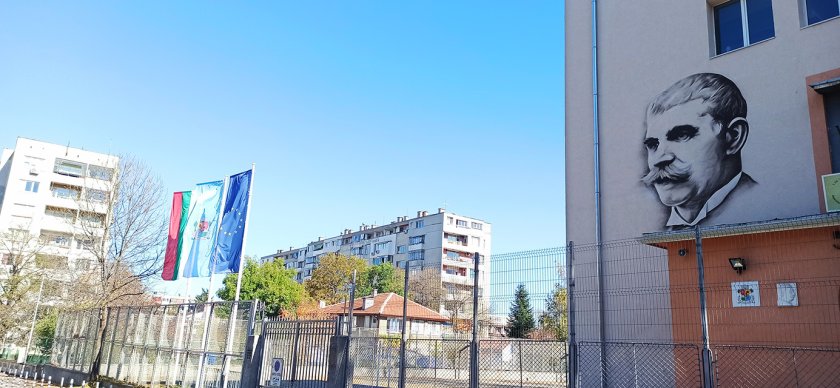 СУРВАЧКА И С КУПОНИ: Поскъпна храненето на децата в училищния стол 