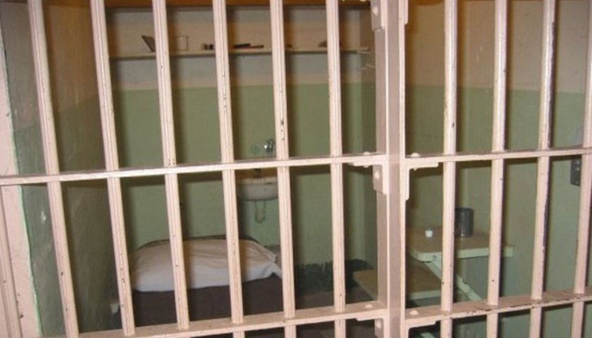 Мъж наводни ареста в Кърджали