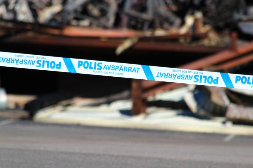 Автобус се вряза в жилищна сграда в Стокхолм, 10 души са ранени