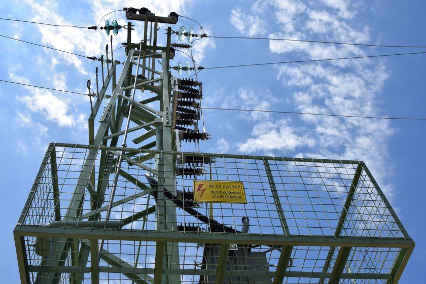 Жители на три врачански села излязоха на протест заради липсата на ток около Коледа