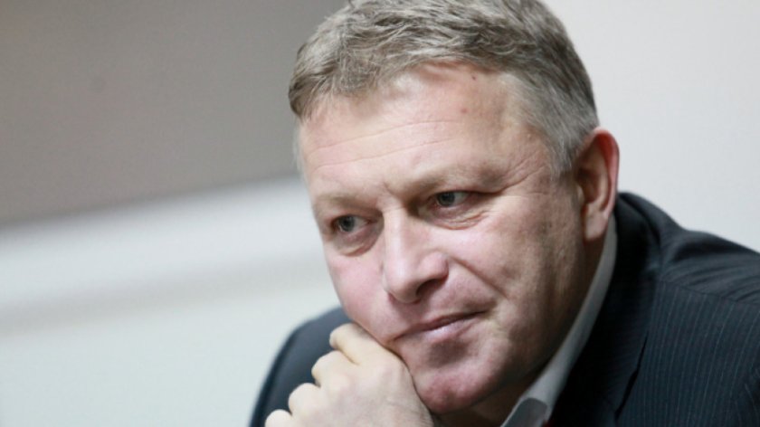 Мирослав Севлиевски поиска закриване на &bdquo;Информационно обслужване&ldquo; 