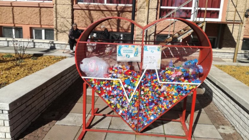 200-250 тона пластмаса се събират ежегодно с "Капачки за бъдеще"