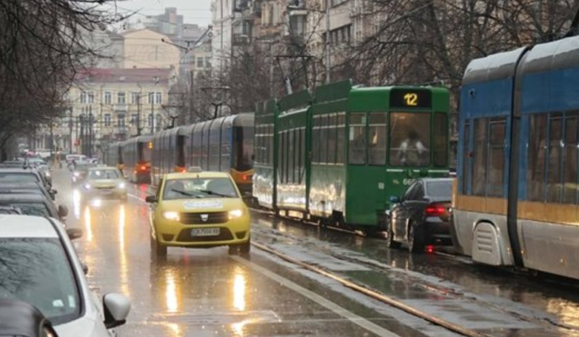 Трамвай аварира на столичния бул. "Мария Луиза" 