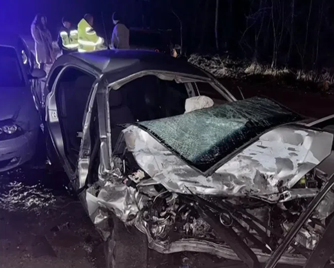 Млад мъж загина, а четирима бяха ранени при тежка катастрофа