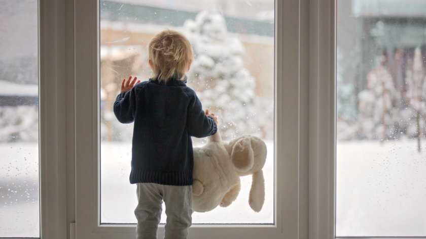 В Рила и Пирин с усещане за минус 47 градуса: Половин България в ледена прегръдка