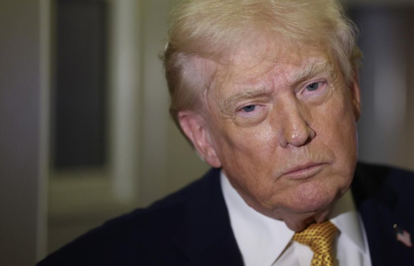 Тръмп: Отбраната на Гренландия са два кучешки впряга