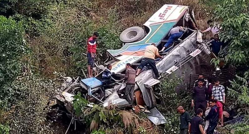 Трагедия в Индия, има 14 жертви