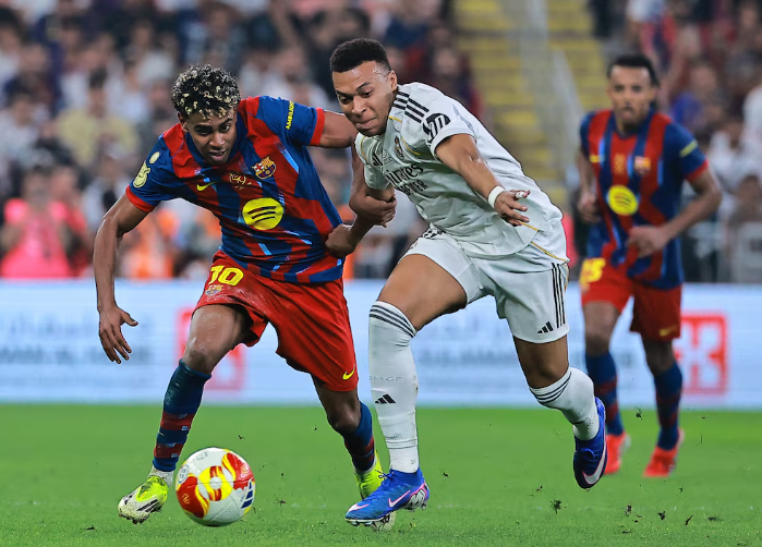 Недостойно: В Реал не преглътнаха загубата и отказаха шпалир на Барселона (ВИДЕО)