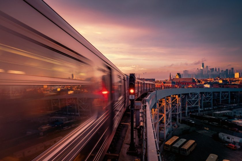 Над 40 000 младежи на 18-годишна възраст, сред които 621