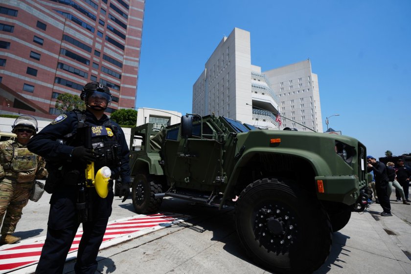 Федерални служители на САЩ са простреляли двама души в Портланд,