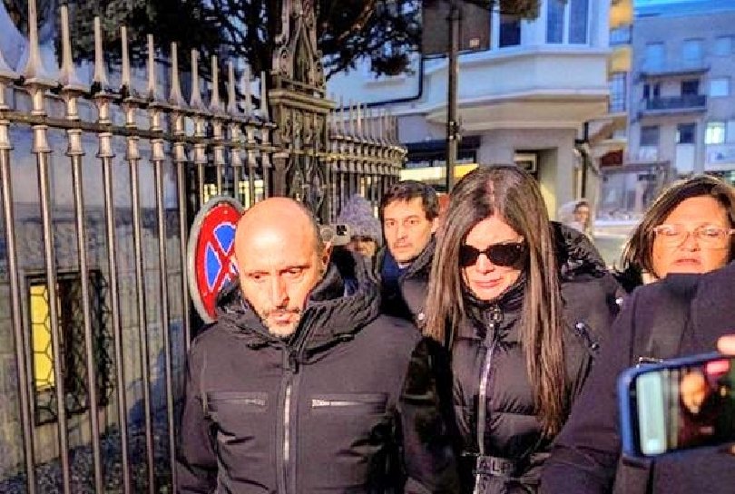 Съд в швейцарския кантон Вале разпореди днес да бъде задържан