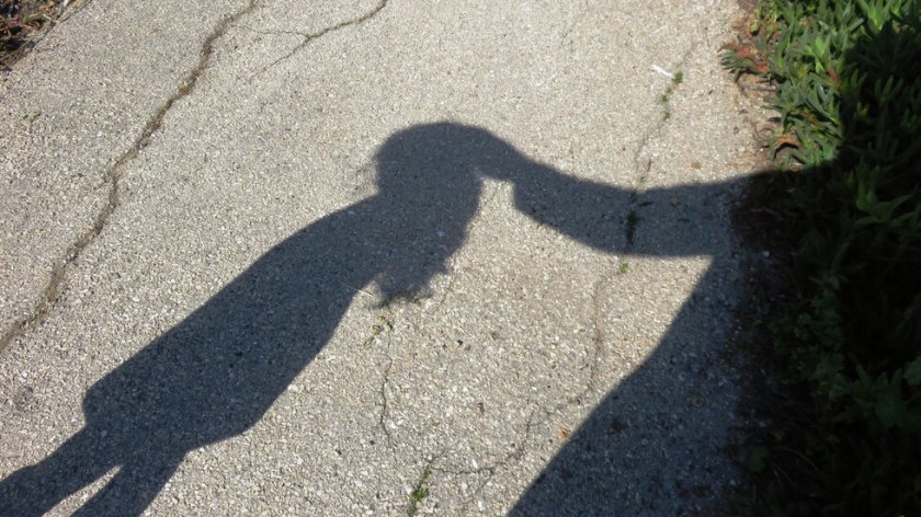 Задържаха 72-годишен, блудствал с 10-годишно момиче