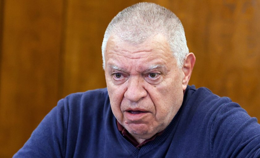 Михаил Константинов: Машините изгониха част от избирателите