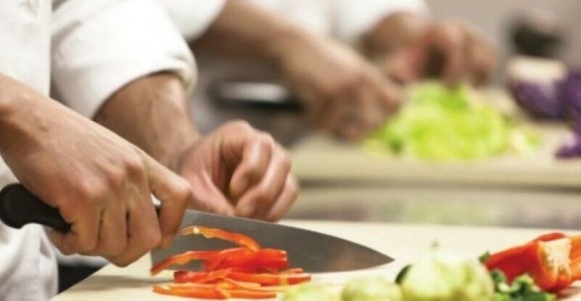 Оператор на ученическо хранене ще връща надвзето евро и ще бъде санкциониран