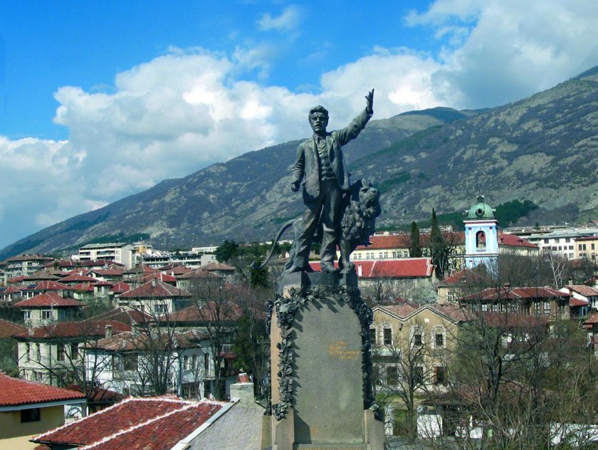 От 1 януари: Двойно по-скъпа синя зона в Карлово