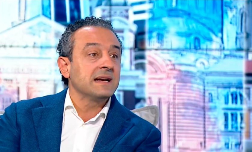 Лорер бесен на Асен Василев - сам решавал дали да го сложи в листите