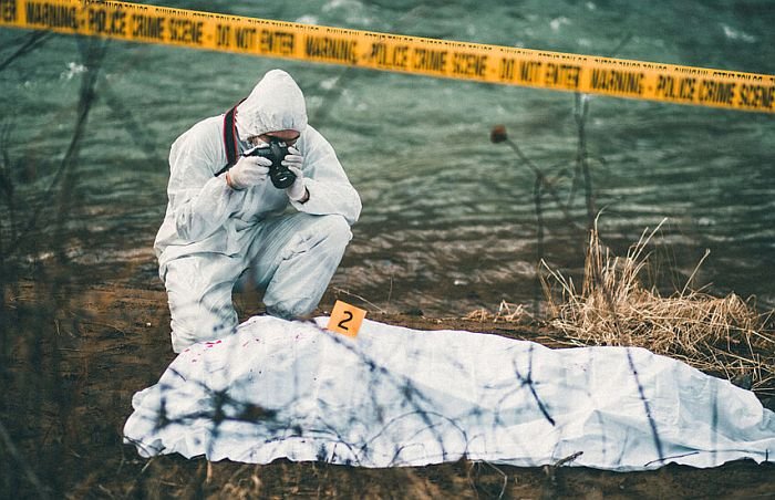 Откриха тялото на млад мъж до електрически стълб край Козлодуй 