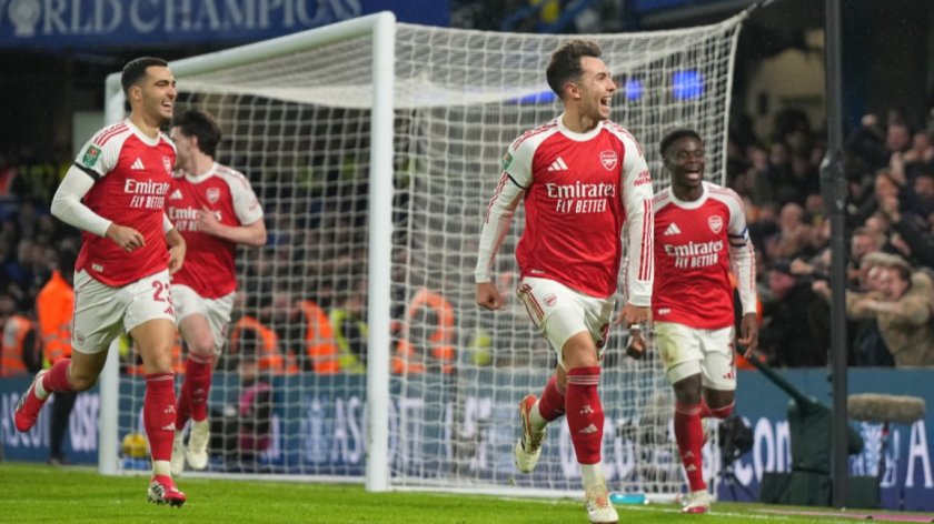 Арсенал продължава да мачка