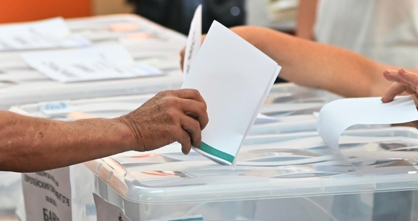 "Възраждане" предлага да бъдат премахнати хартиените бюлетини