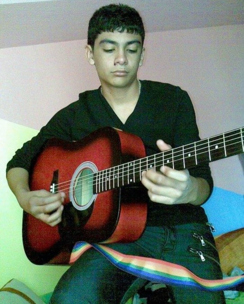 Ето го Меди като циганче тийнейджър