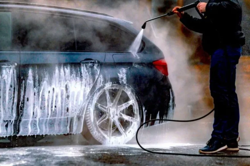 При кучешки студ не мийте колата